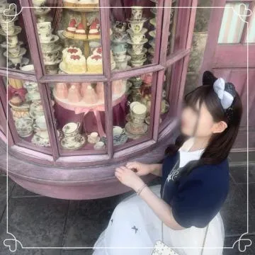 『🎀 甘い甘い瞬間は誰といる？🫖🫧』の写メ画像｜ViVi ここな【5/27 23:46更新】